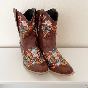 Flower Embroidered Ankle Cowgirl Boots